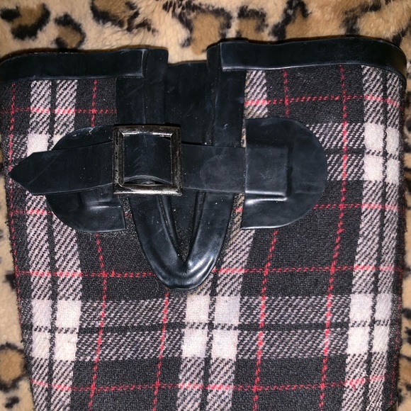 Adorable Rain Boots !!❤️❤️ - Picture 3 of 4